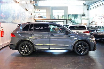 Volkswagen Tiguan 2.0 TDI 150 CV SCR DSG 4MOTION R-Line (2)