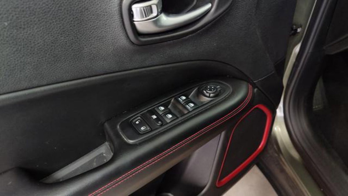 Jeep Compass 2.0 Multijet II 170 aut. 4WD Trailhawk (8)
