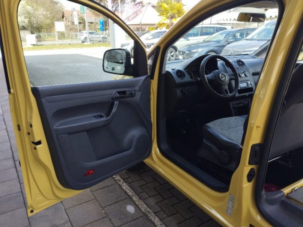 Volkswagen Veicoli Commerciali Caddy 1.6 TDI 102 CV 4p. Kombi (15)