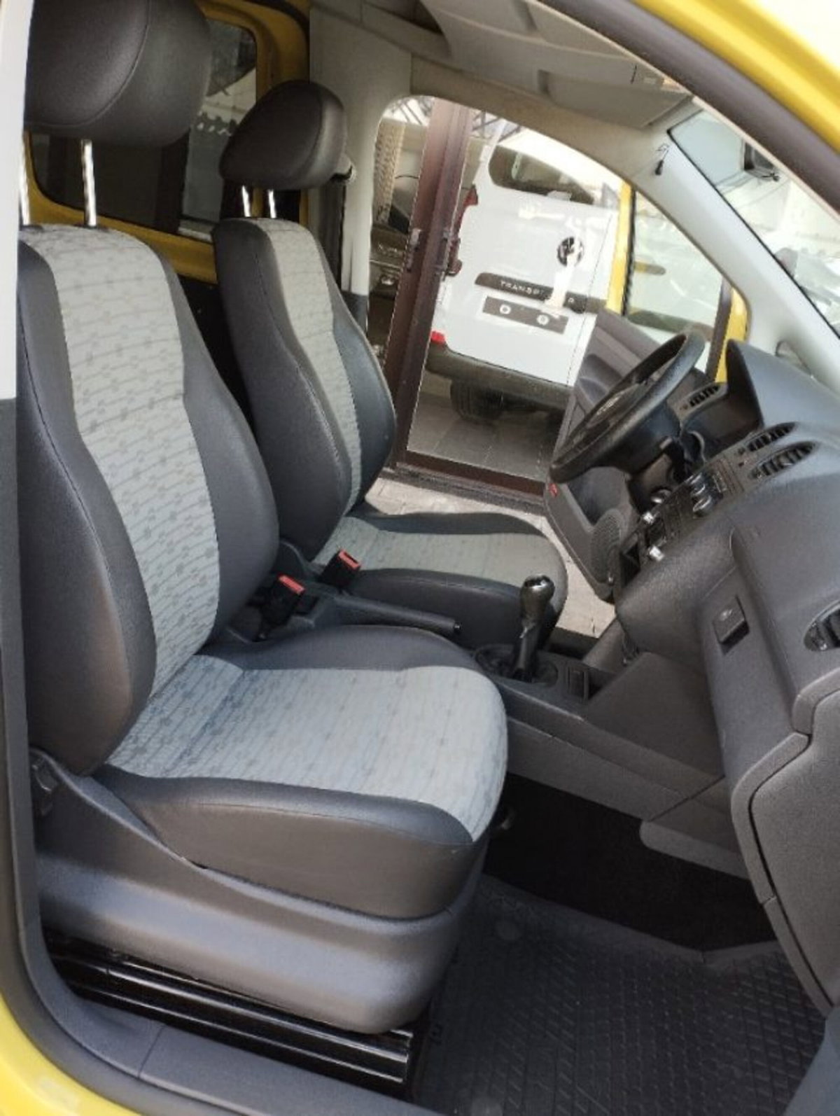 Volkswagen Veicoli Commerciali Caddy 1.6 TDI 102 CV 4p. Kombi (17)