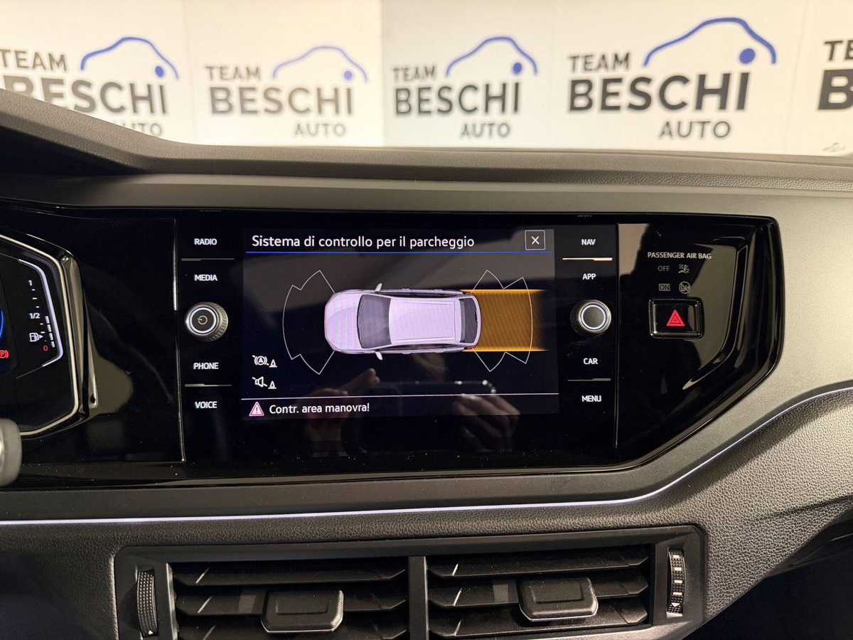 Volkswagen Taigo 1.0 TSI 110 CV R-Line (12)