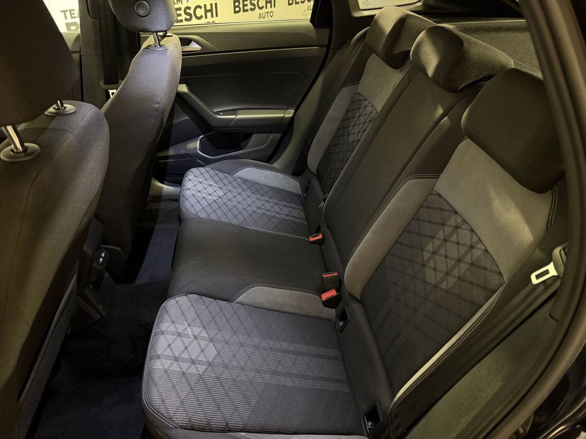 Volkswagen Taigo 1.0 TSI 110 CV R-Line (7)