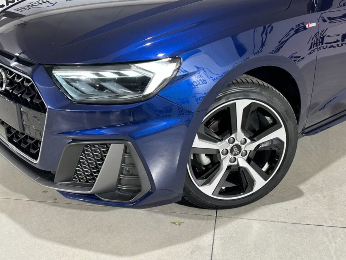 Audi A1 Sportback 30 TFSI S line edition (4)