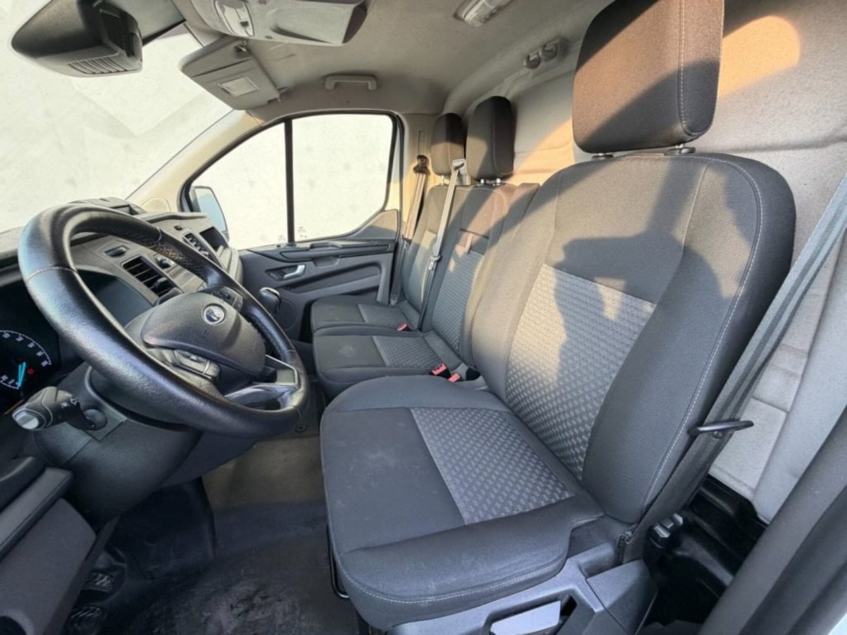 Ford Transit Custom Furgone 280 2.0 EcoBlue 130 PC-DC Furgone Titanium (7)