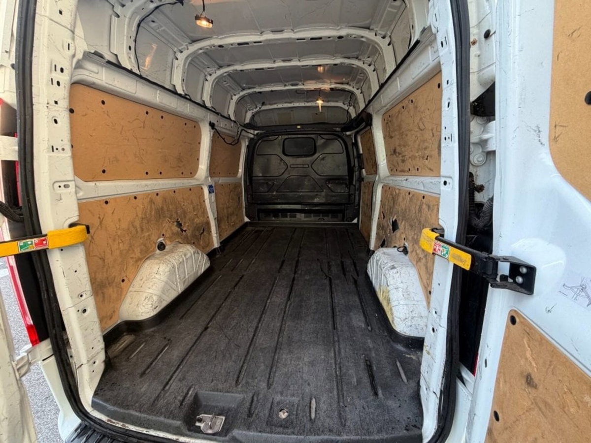 Ford Transit Custom Furgone 280 2.0 EcoBlue 130 PC-DC Furgone Titanium (8)