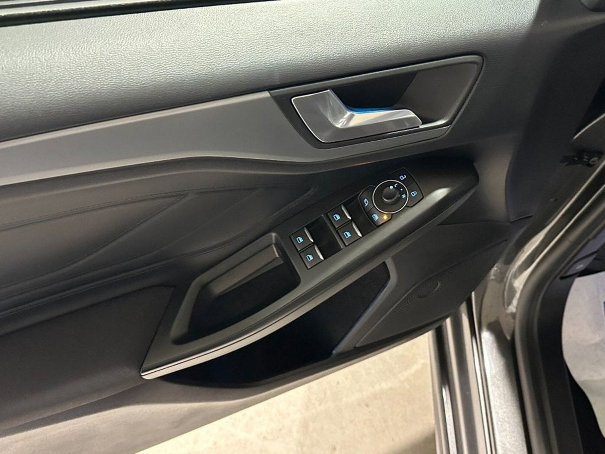 Ford Focus 1.0 EcoBoost Hybrid 125 CV Power. 5p. ST-Line Design (13)