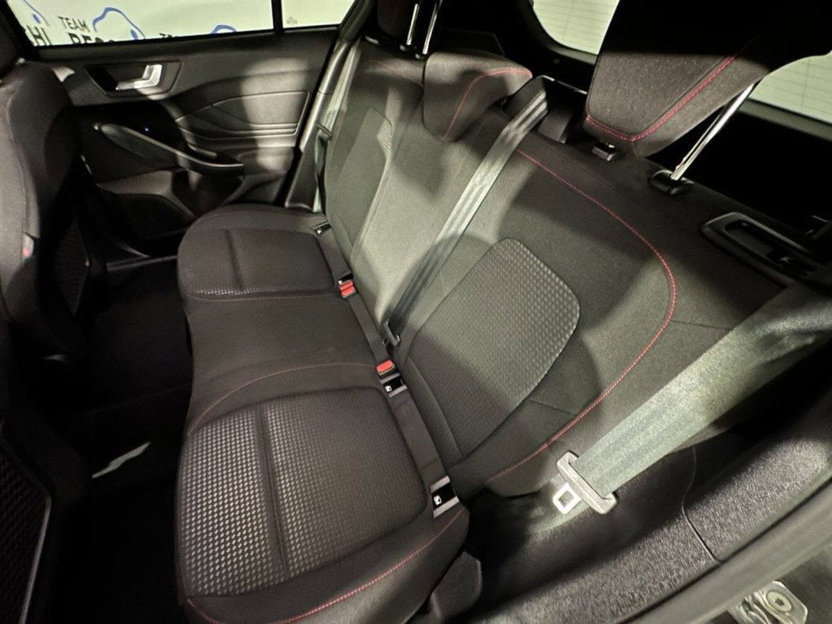 Ford Focus 1.0 EcoBoost Hybrid 125 CV Power. 5p. ST-Line Design (8)