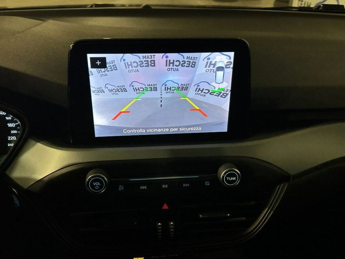 Ford Focus 1.0 EcoBoost Hybrid 125 CV Power. 5p. ST-Line Design (9)