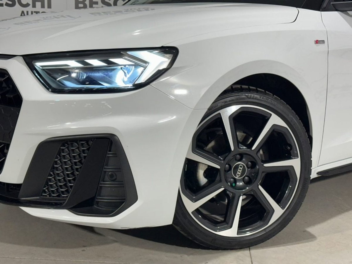 Audi A1 Sportback 30 TFSI S tronic Identity Black (9)