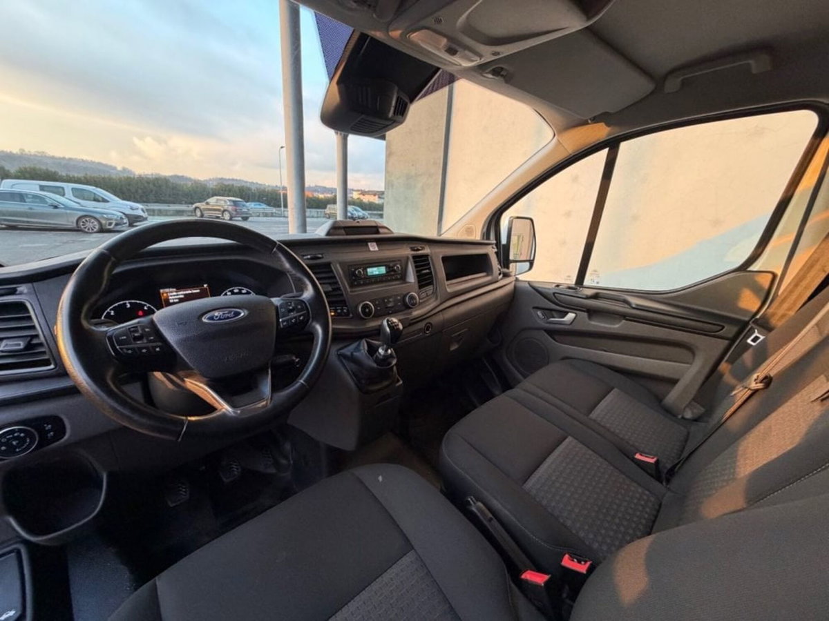 Ford Transit Custom Furgone 280 2.0 EcoBlue 130 PC-DC Furgone Titanium (4)