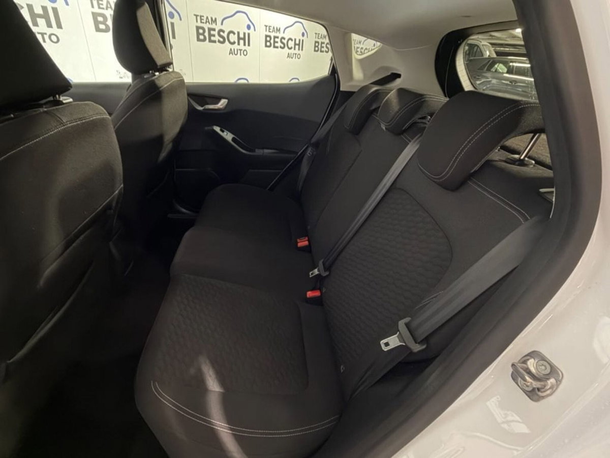 Ford Fiesta 1.1 75 CV 5 porte Titanium (9)