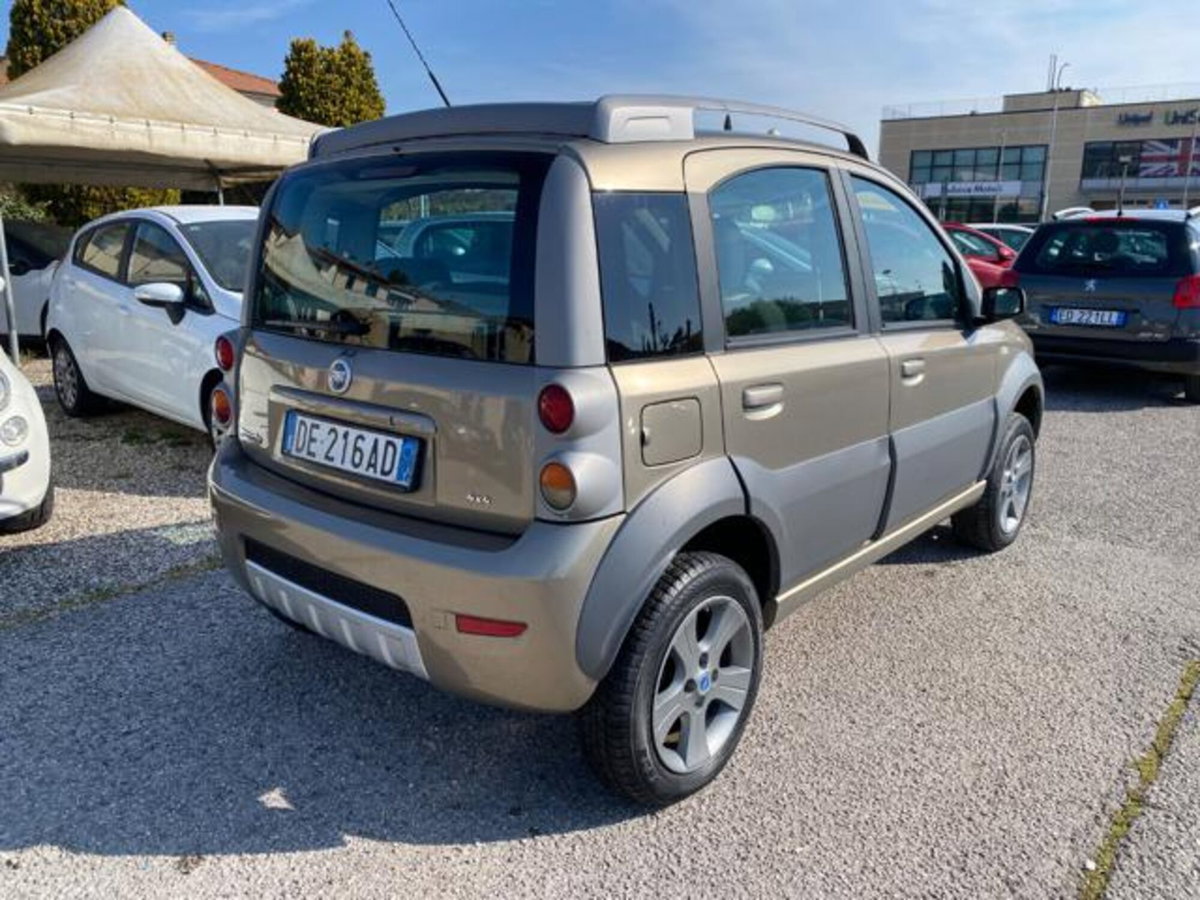 Fiat Panda 1.3 MJT 16V 4x4 Cross (3)