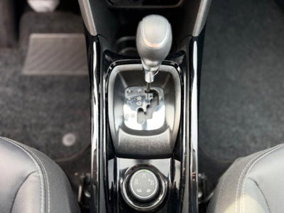 Peugeot 2008 120 EAT6 S&S Black Matt (17)