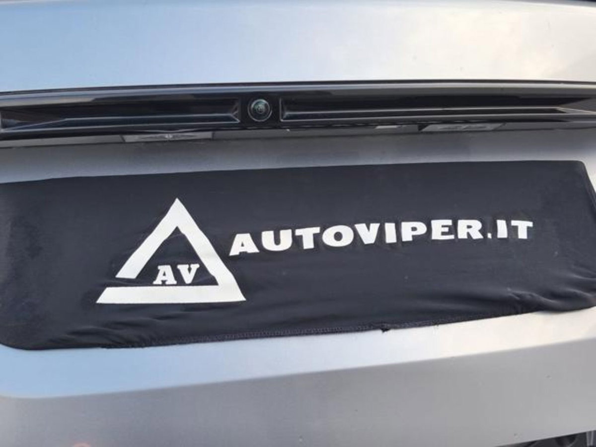 Peugeot 2008 BlueHDi 130 S&S EAT8 Allure Pack (16)