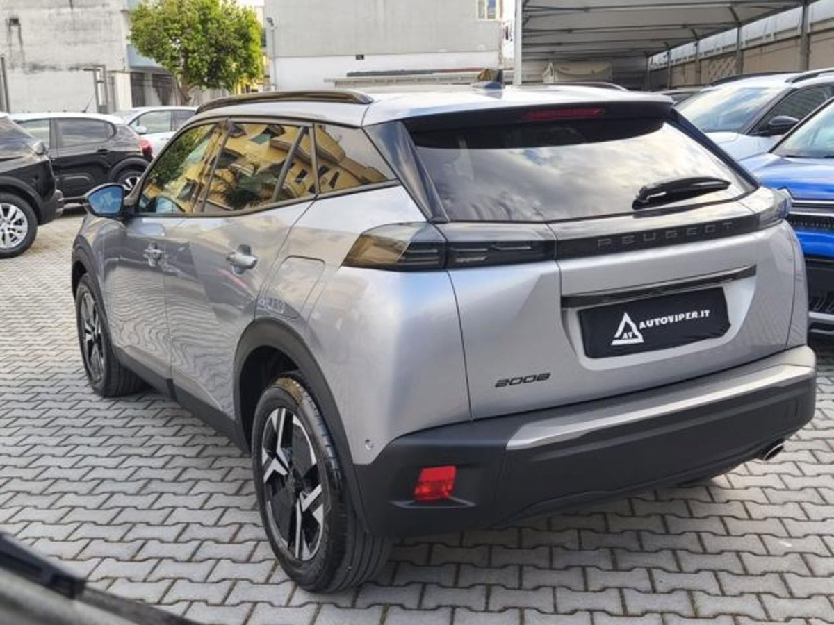 Peugeot 2008 BlueHDi 130 S&S EAT8 Allure Pack (4)
