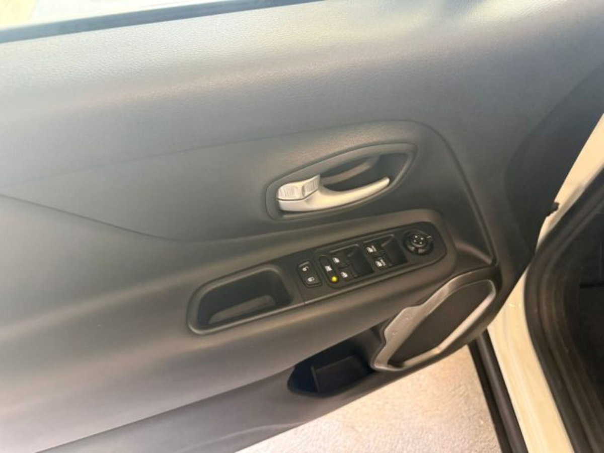 Jeep Renegade 1.0 T3 Longitude (9)