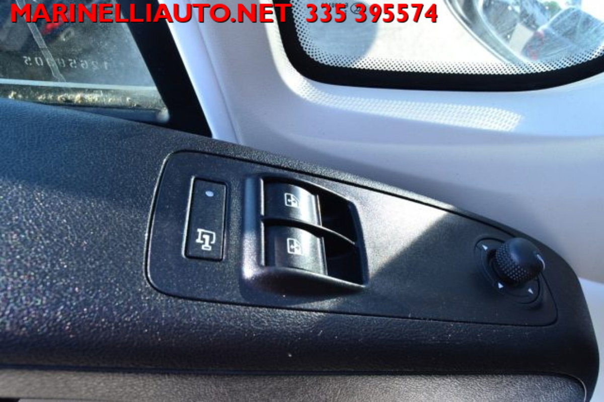 Peugeot Boxer Furgone 335 2.0 BlueHDi 130CV PM-TM Furgone Vetrato (16)