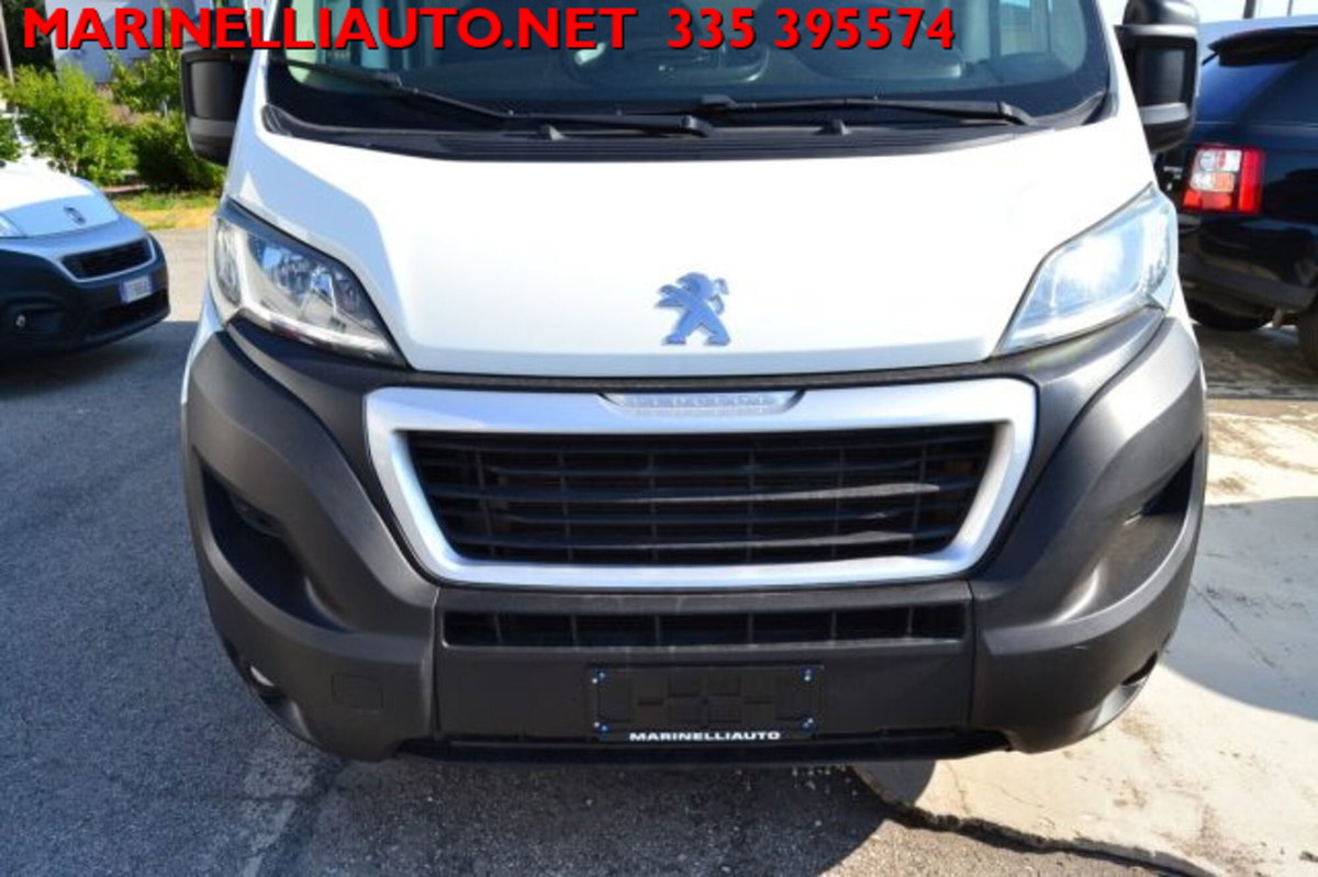 Peugeot Boxer Furgone 335 2.0 BlueHDi 130CV PM-TM Furgone Vetrato (3)