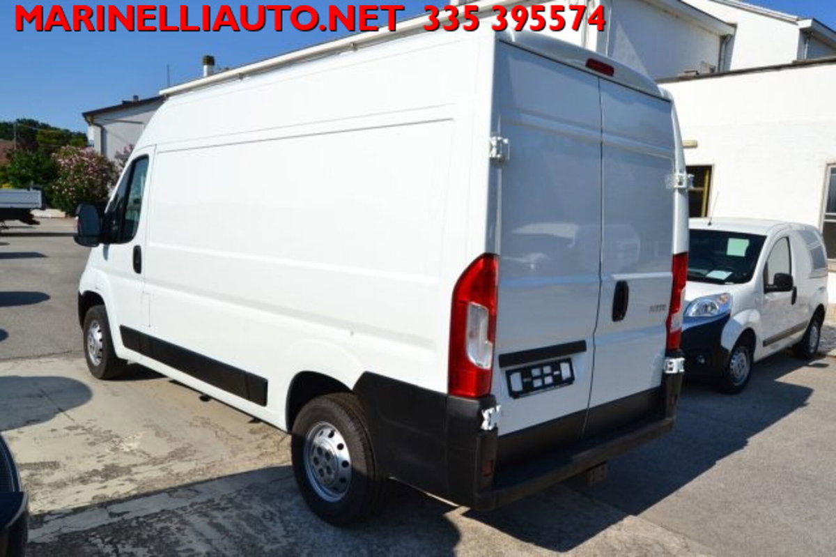 Peugeot Boxer Furgone 335 2.0 BlueHDi 130CV PM-TM Furgone Vetrato (9)