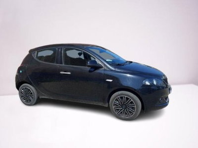 Lancia Ypsilon 1.0 FireFly 5 porte S&S Hybrid Gold Plus (2)