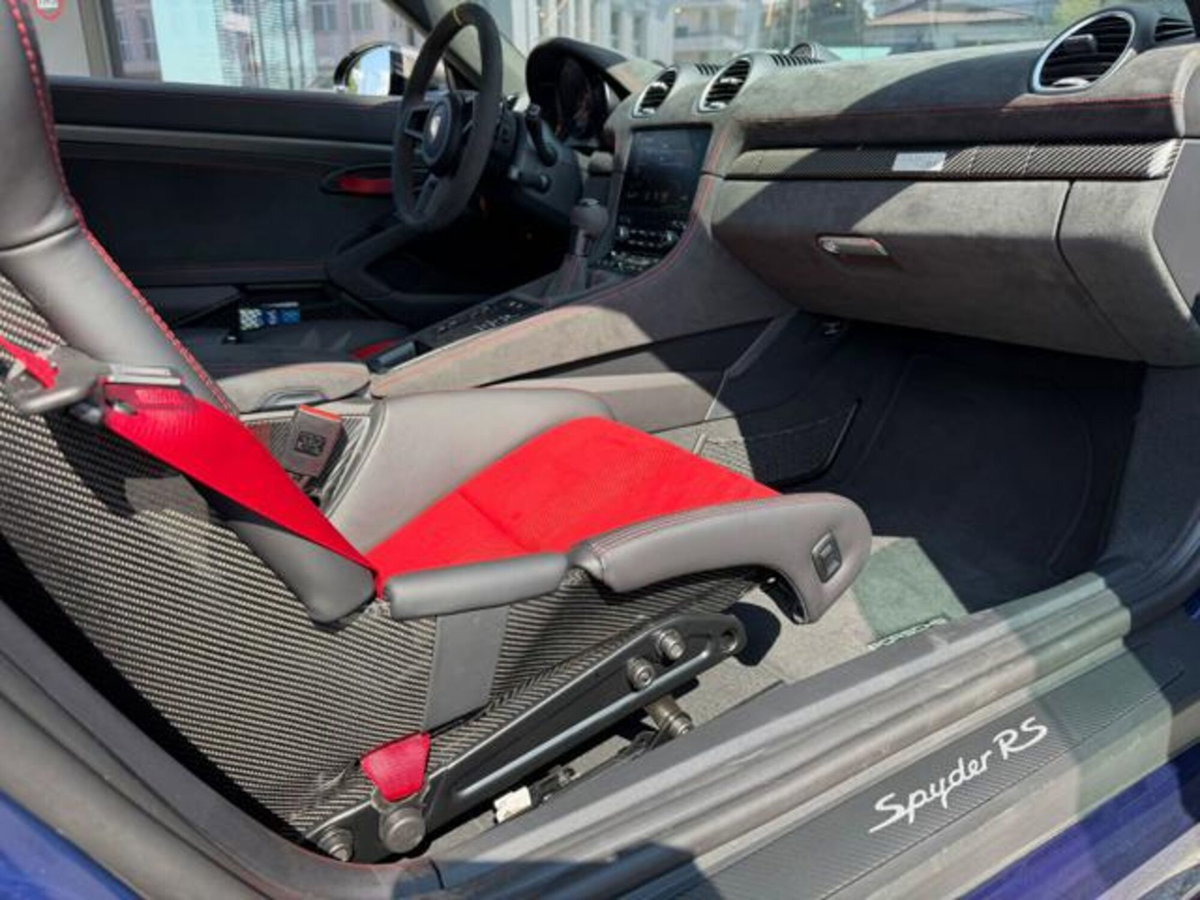 Porsche 718 Boxster  4.0 Spyder RS pdk (19)
