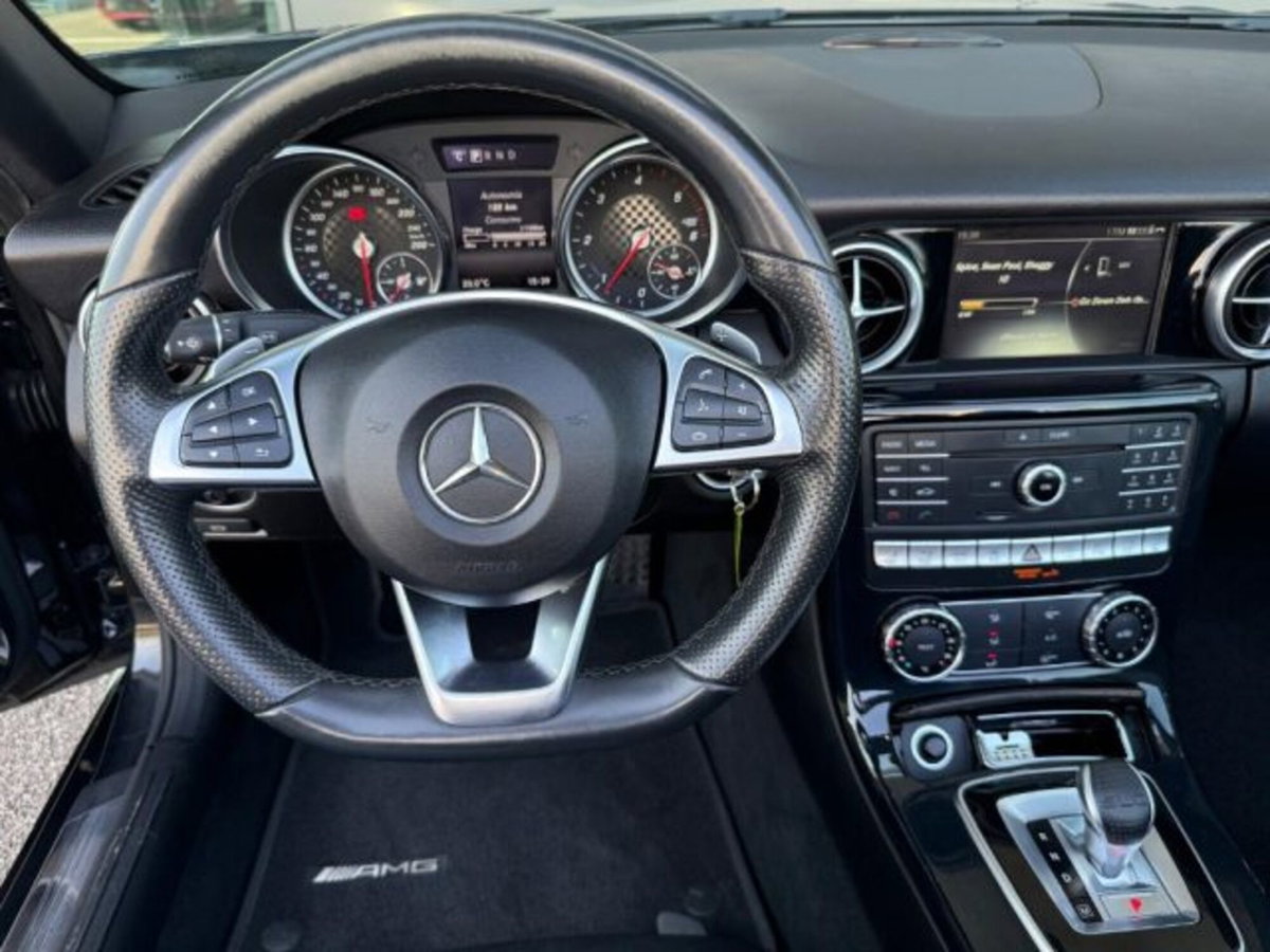 Mercedes-Benz SLC 250 d Premium (12)
