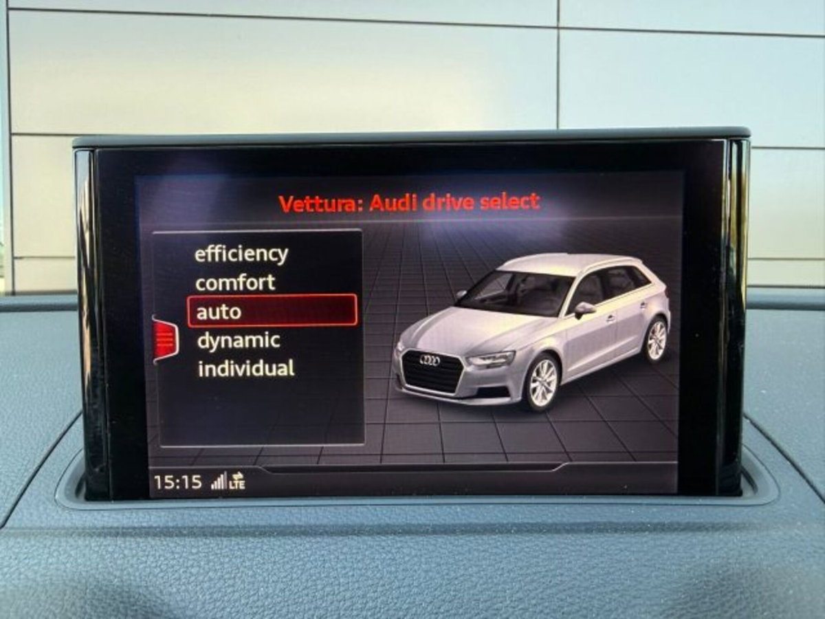 Audi A3 Sportback 1.6 TDI 116 CV Sport (16)