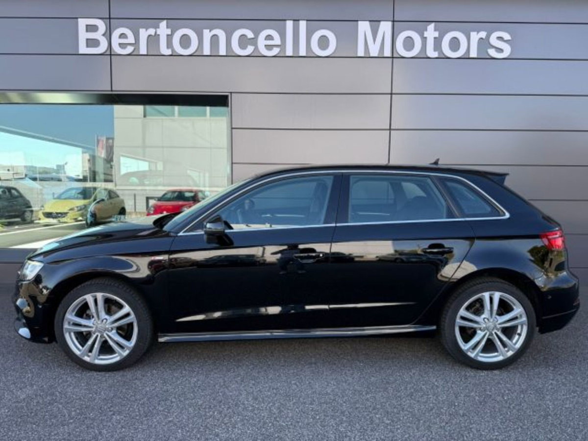 Audi A3 Sportback 1.6 TDI 116 CV Sport (3)