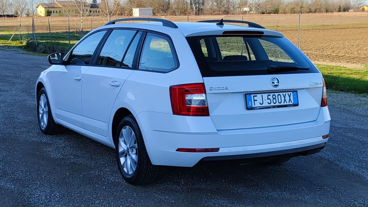 Skoda Octavia 1.0 TSI Active (19)
