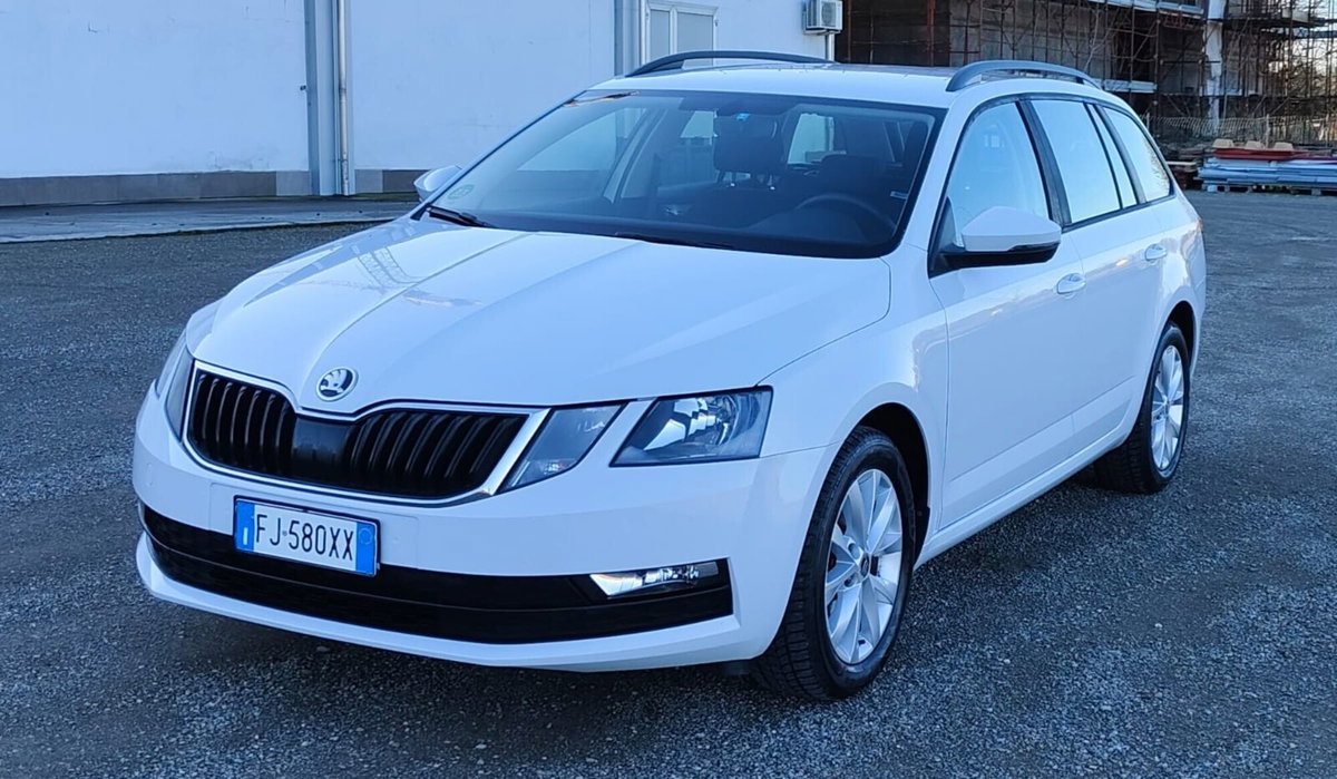 Skoda Octavia 1.0 TSI Active (2)