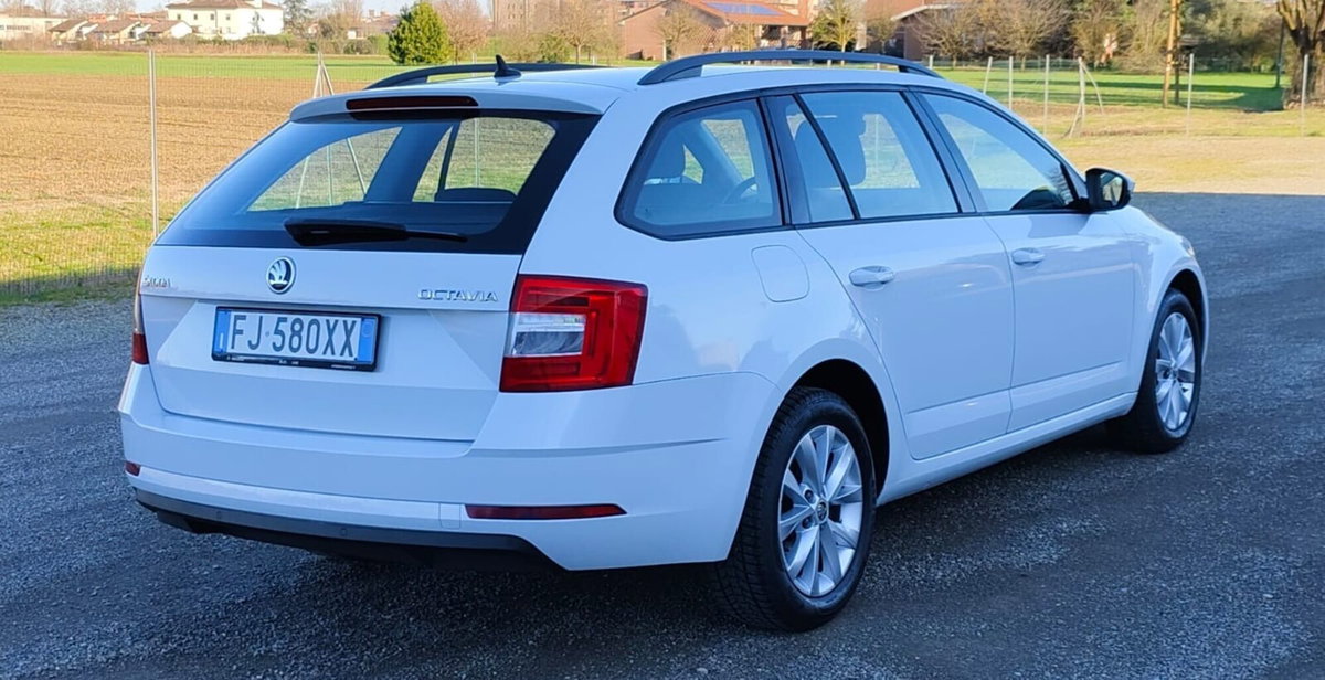 Skoda Octavia 1.0 TSI Active (9)