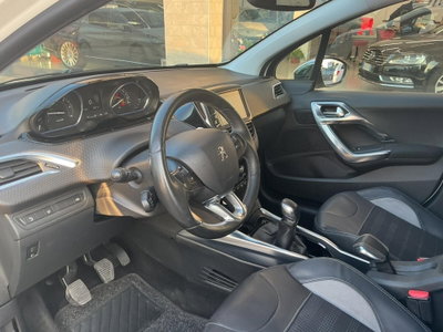 Peugeot 2008 e-HDi 92 CV Stop&Start Active (8)