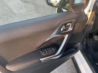 Peugeot 2008 e-HDi 92 CV Stop&Start Active (9)