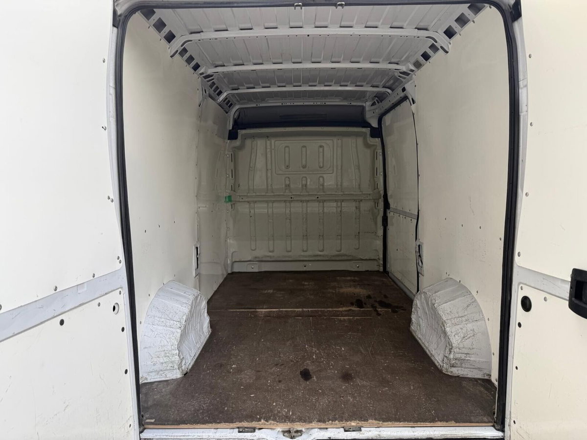 Peugeot Boxer Furgone 330 2.2 BlueHDi 140 S&S PC-TN Furgone Premium (5)