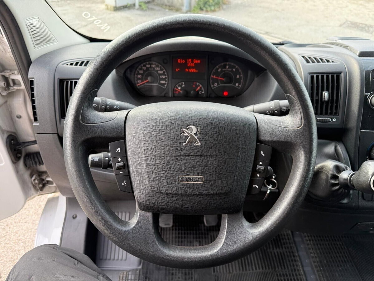 Peugeot Boxer Furgone 330 2.2 BlueHDi 140 S&S PC-TN Furgone Premium (7)