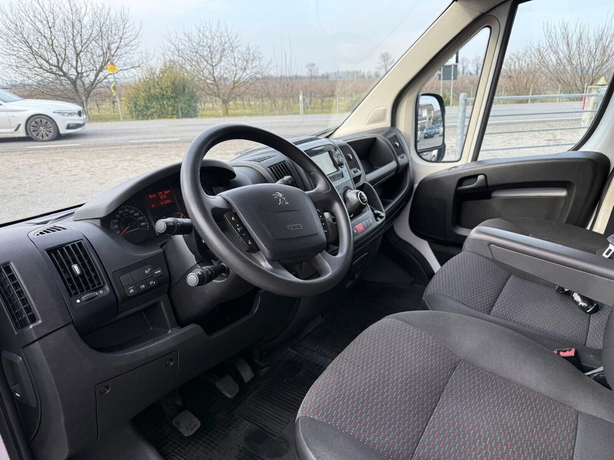 Peugeot Boxer Furgone 330 2.2 BlueHDi 140 S&S PC-TN Furgone Premium (8)