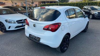 Opel Corsa 1.4 90CV 5 porte n-Joy (3)