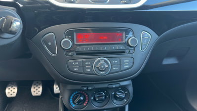 Opel Corsa 1.4 90CV 5 porte n-Joy (6)