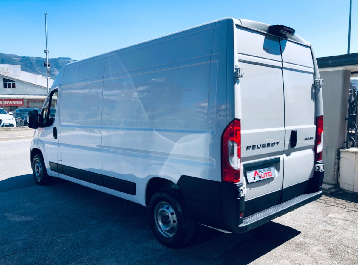 Peugeot Boxer Furgone 335 2.2 BlueHDi 140 S&S PLM-TM Furgone (17)