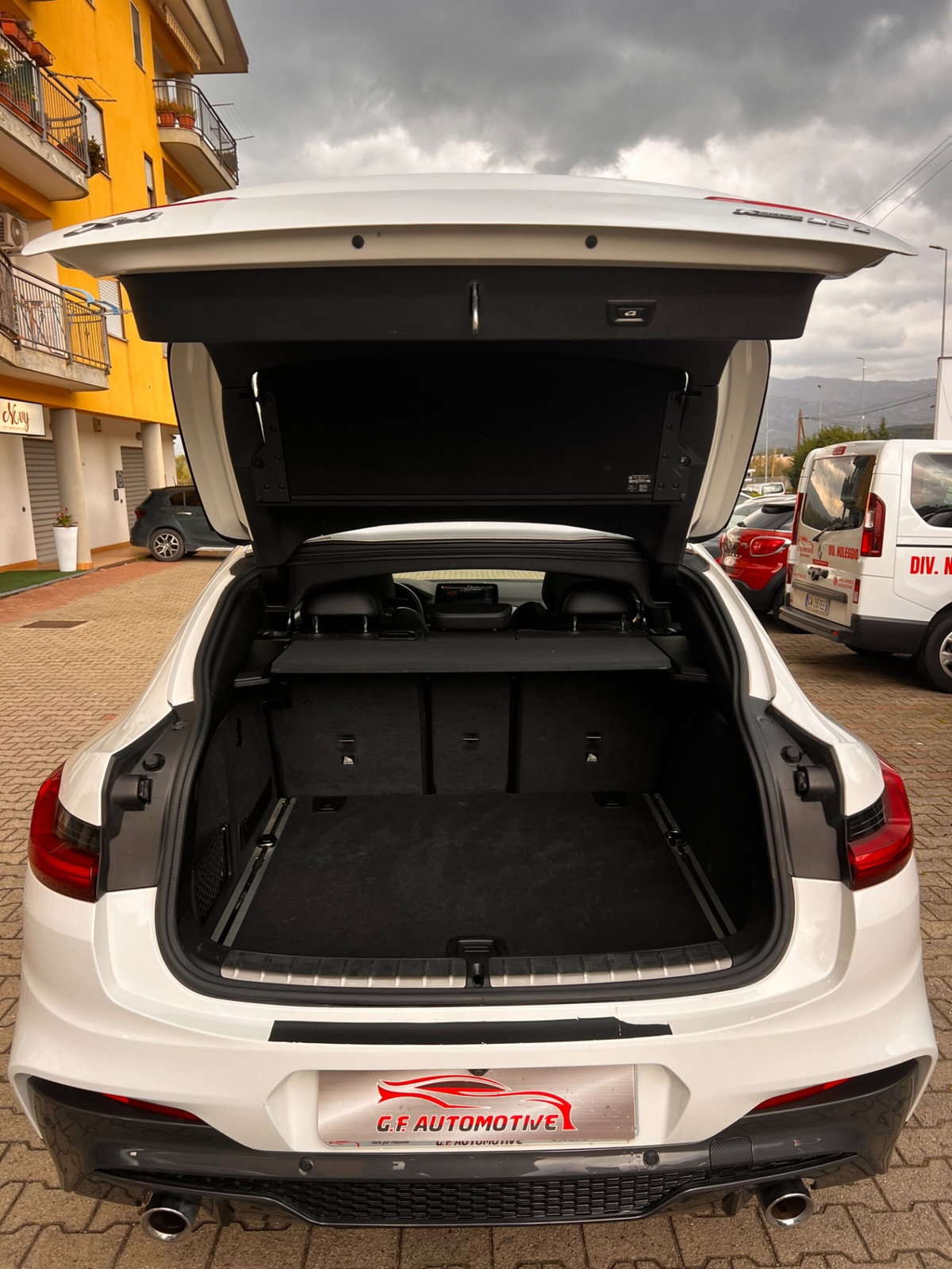 BMW X4 xDrive20d 48V Msport-X (10)