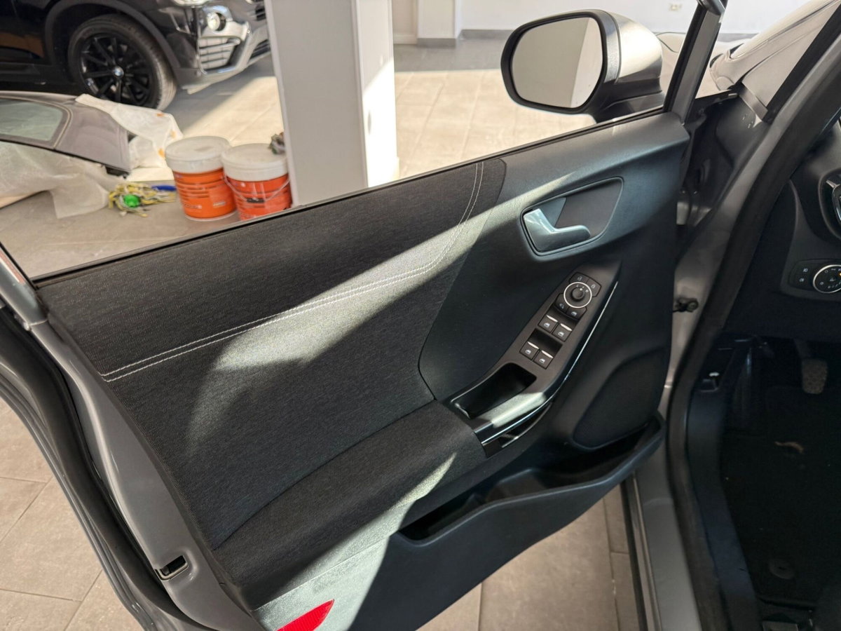 Ford Puma 1.0 EcoBoost Hybrid 125 CV S&S aut. Titanium Design (14)