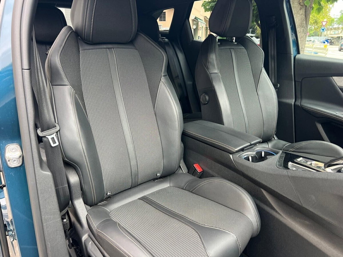 Peugeot 3008 BlueHDi 130 S&S EAT8 GT Pack (16)