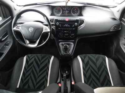 Lancia Ypsilon 1.3 MJT 16V 95 CV 5 porte S&S Gold (12)