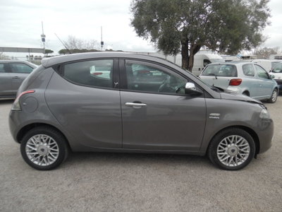 Lancia Ypsilon 1.3 MJT 16V 95 CV 5 porte S&S Gold (8)