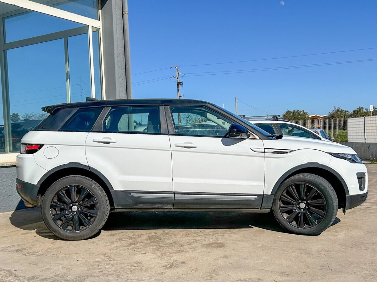 Land Rover Range Rover Evoque 2.0 TD4 150 CV 5p. SE Dynamic (3)