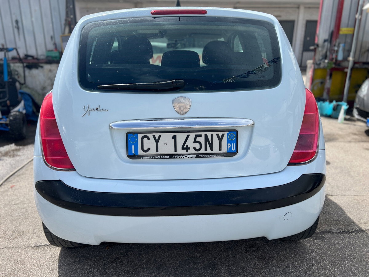 Lancia Ypsilon 1.2 (6)