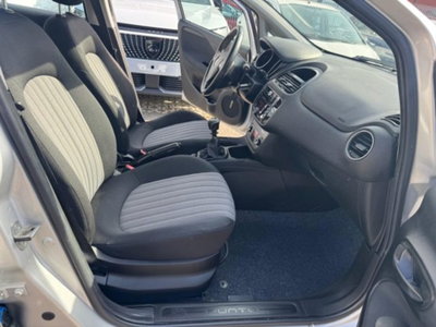 Fiat Punto 1.4 8V 5 porte Natural Power Street (12)