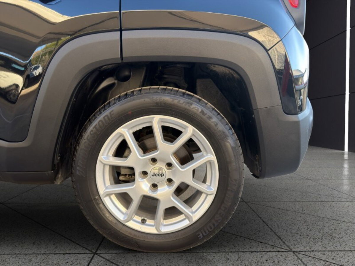 Jeep Renegade 1.5 Turbo T4 MHEV Limited (11)