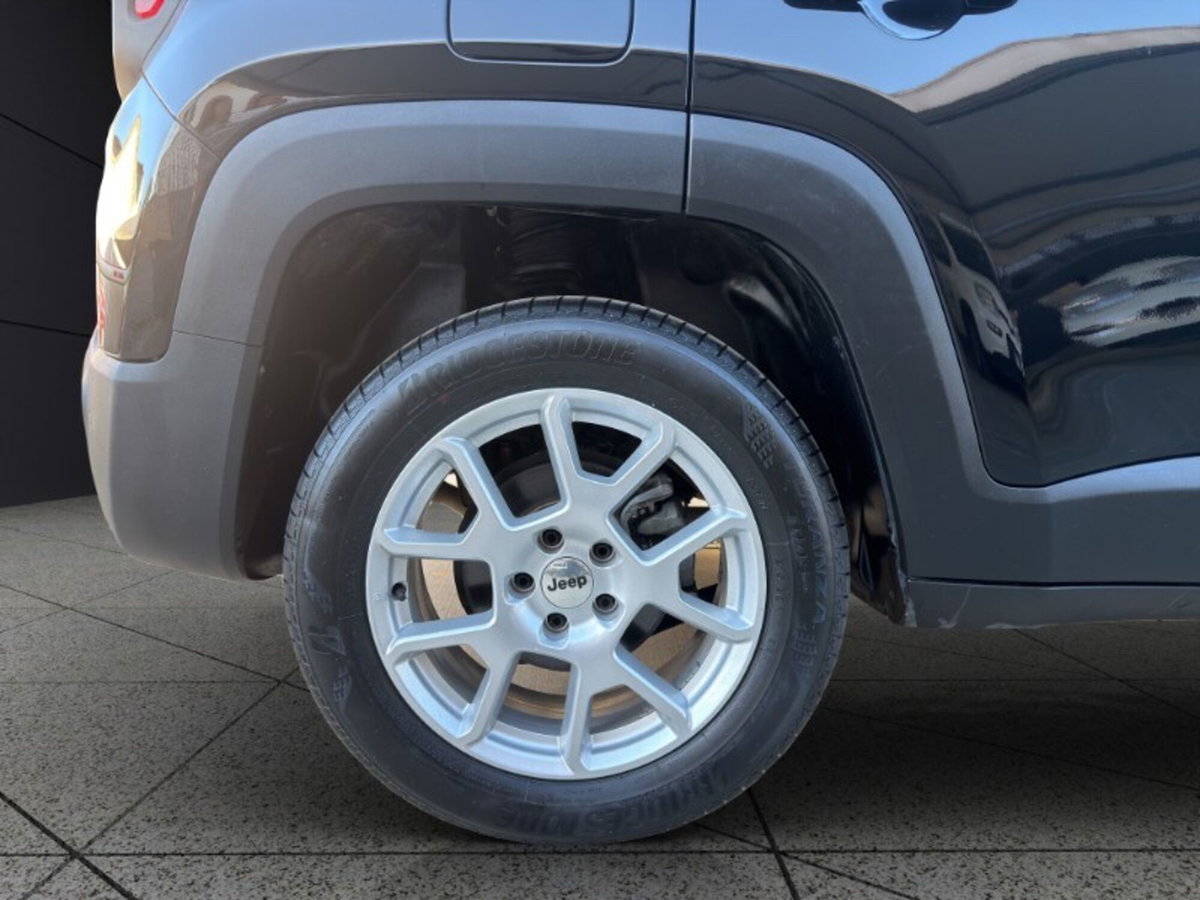 Jeep Renegade 1.5 Turbo T4 MHEV Limited (12)