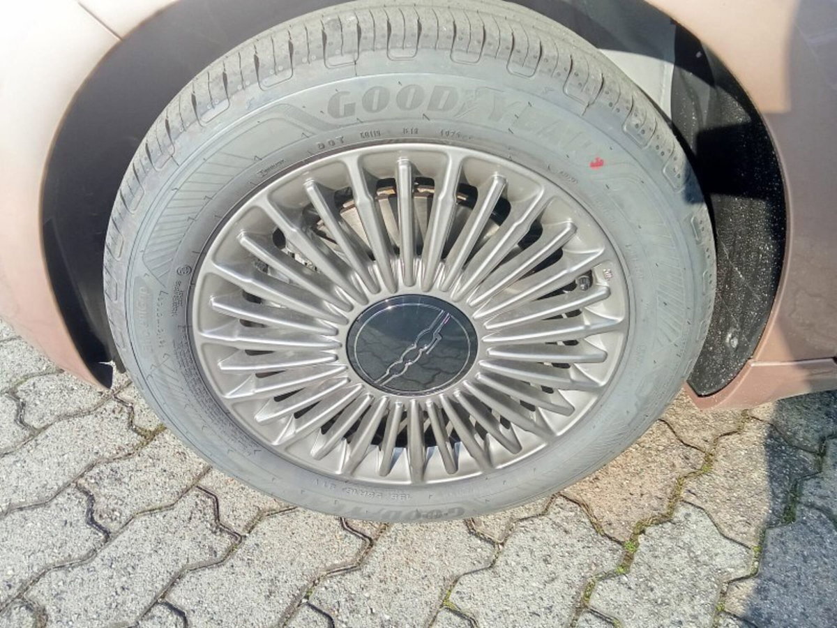 Fiat 500 1.0 hybrid Icon (9)